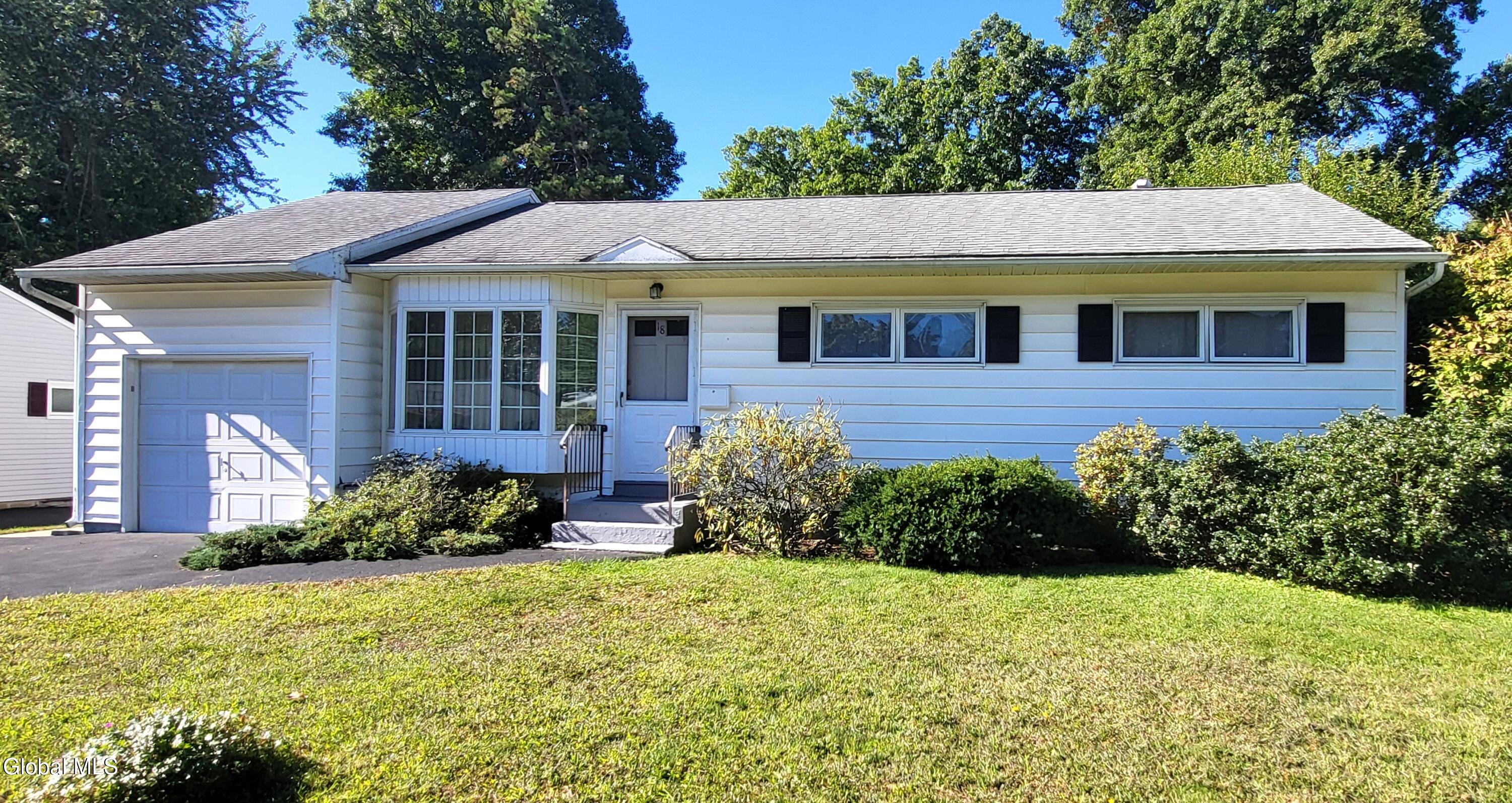 18 Tattersall Lane Albany NY 12205