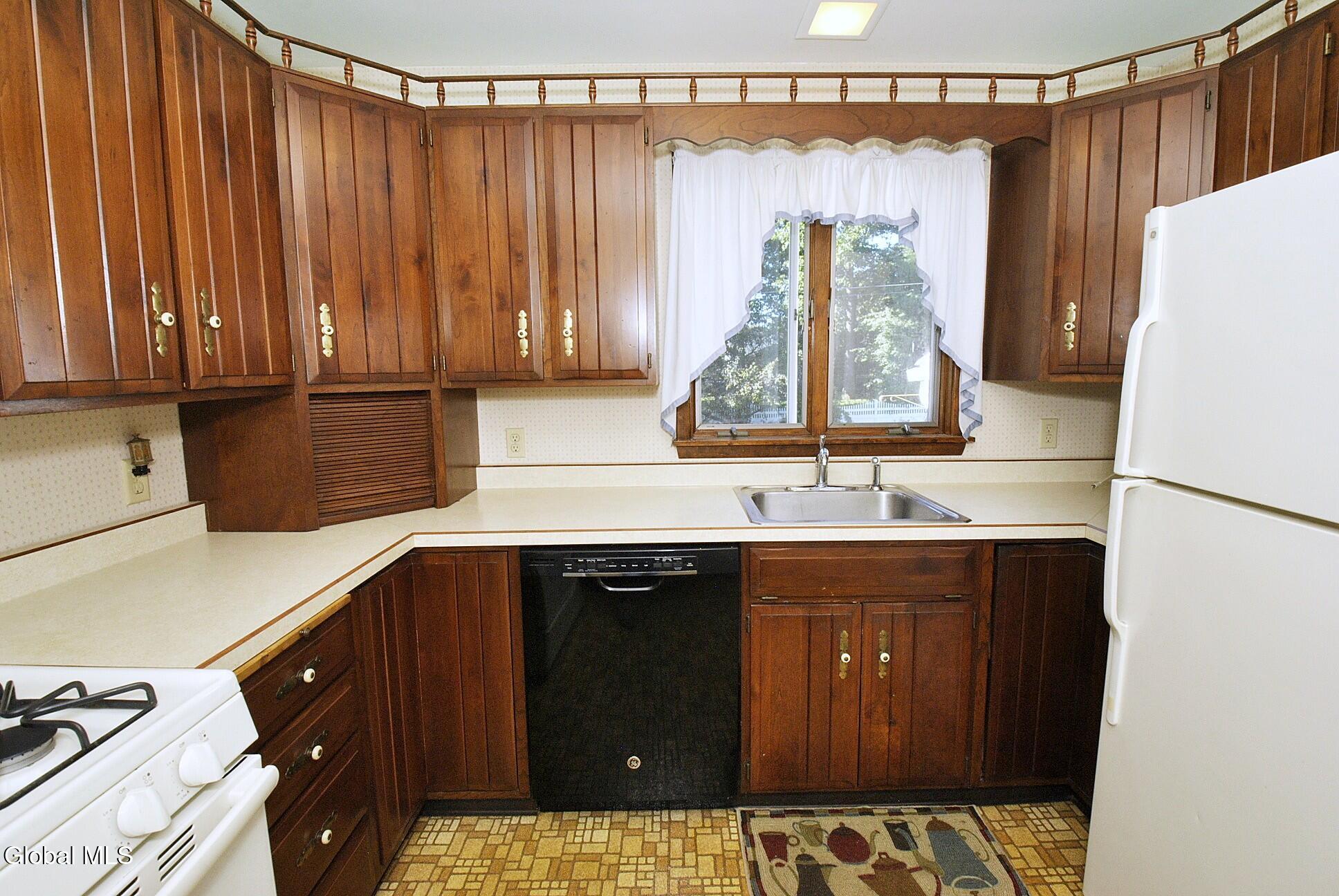 18 Tattersall Lane Albany NY 12205