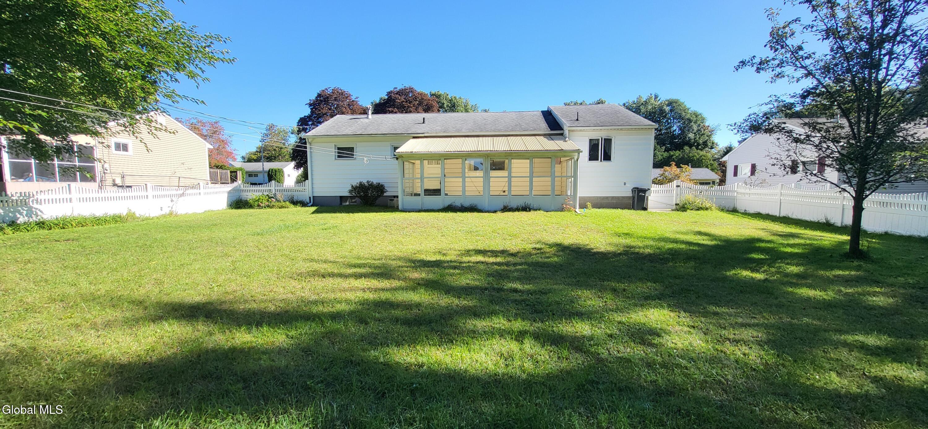 18 Tattersall Lane Albany NY 12205