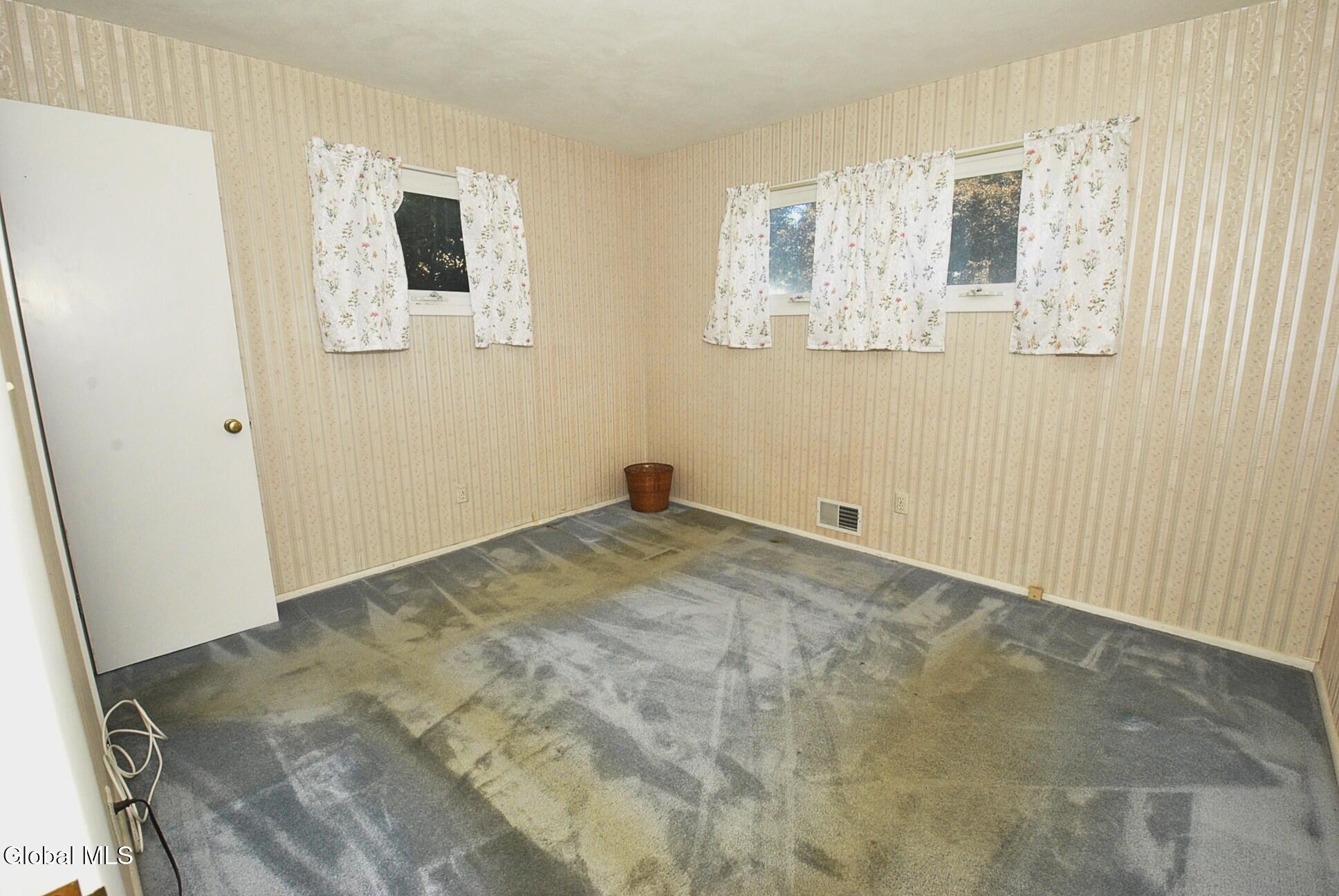 18 Tattersall Lane Albany NY 12205