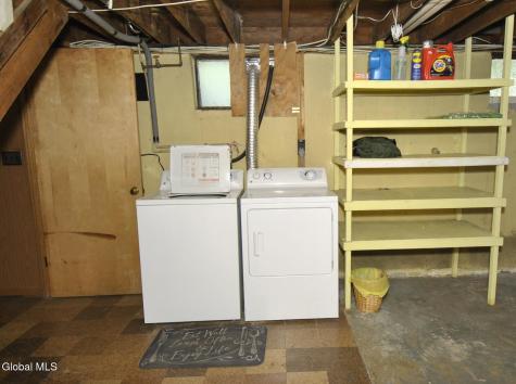 18 Tattersall Lane Albany NY 12205