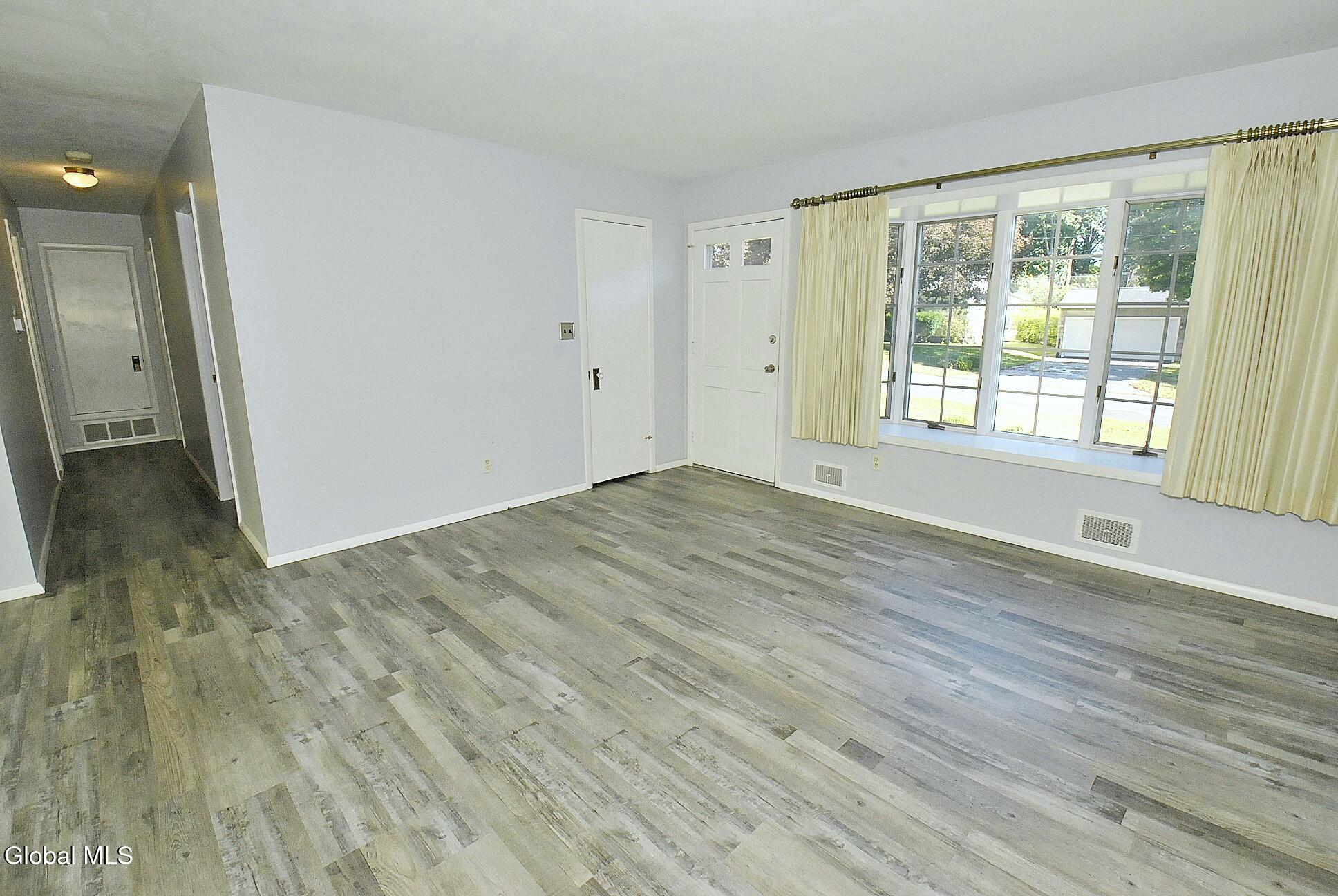18 Tattersall Lane Albany NY 12205