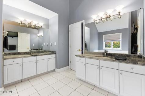 7 Seneca Court Slingerlands NY 12159