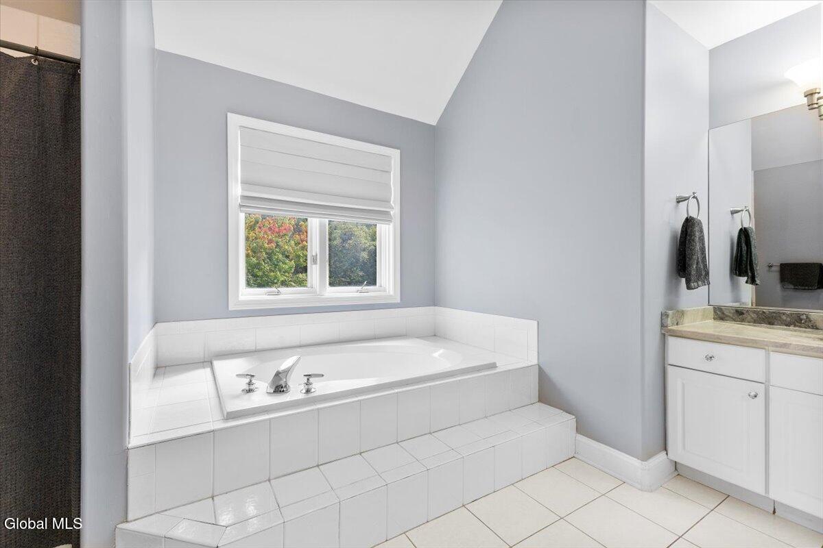 7 Seneca Court Slingerlands NY 12159