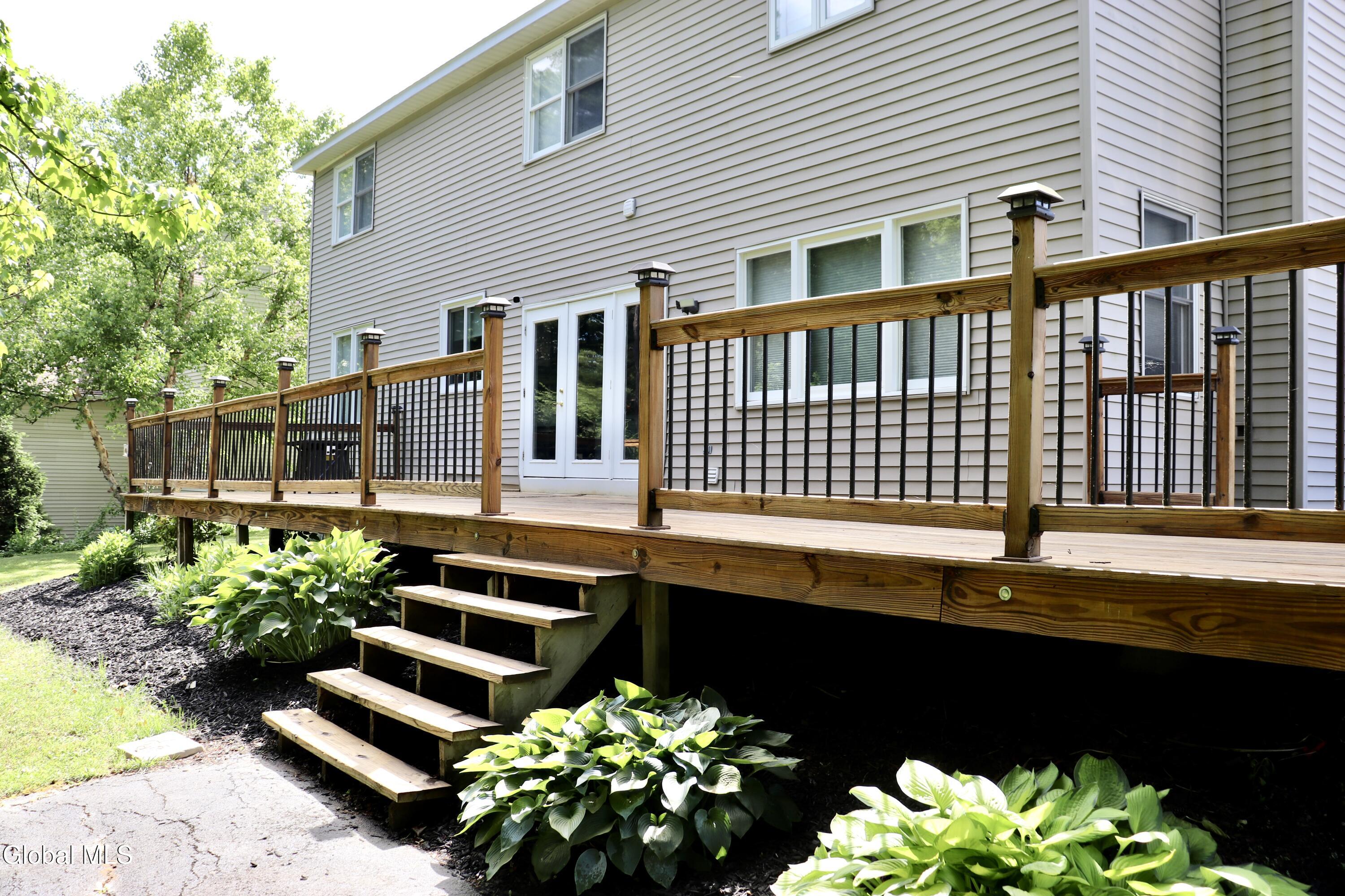 7 Seneca Court Slingerlands NY 12159