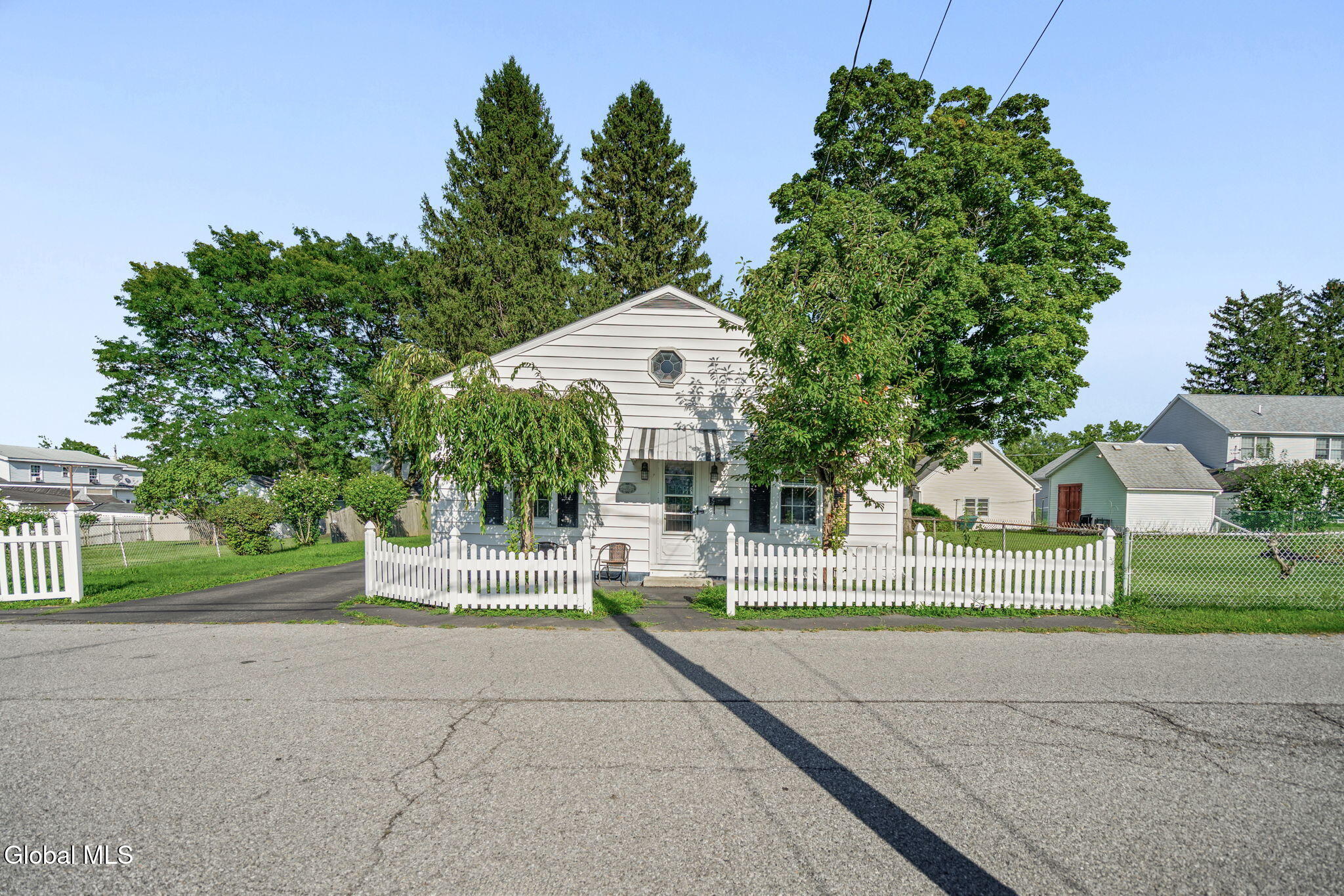 12 Grapevine Place Latham NY 12110