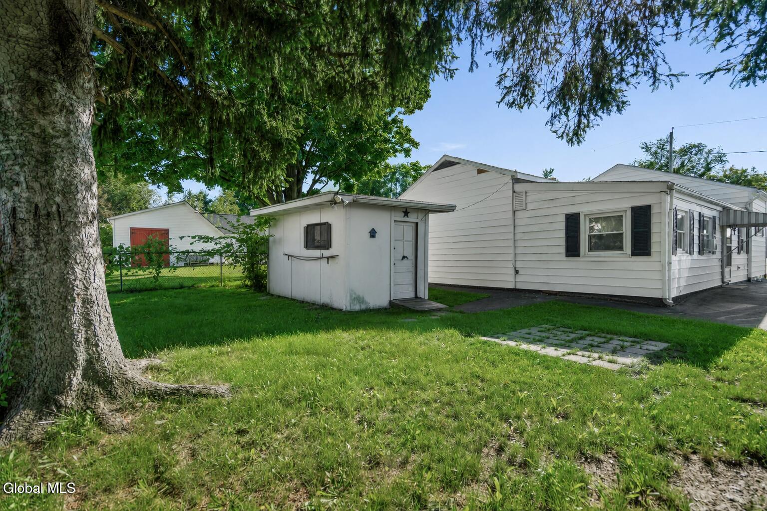12 Grapevine Place Latham NY 12110