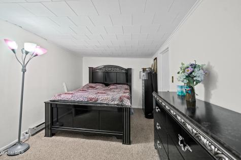12 Grapevine Place Latham NY 12110
