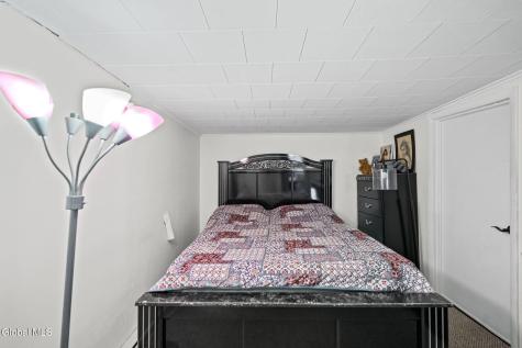 12 Grapevine Place Latham NY 12110