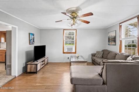 12 Grapevine Place Latham NY 12110