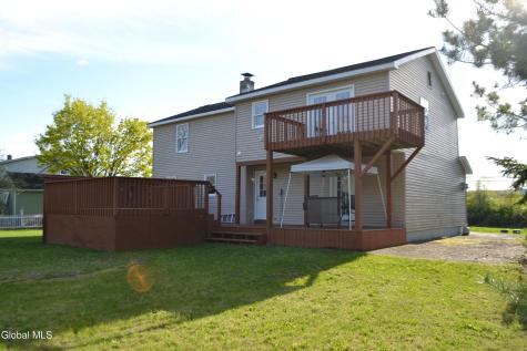 60 Colonial Road Stillwater NY 12170