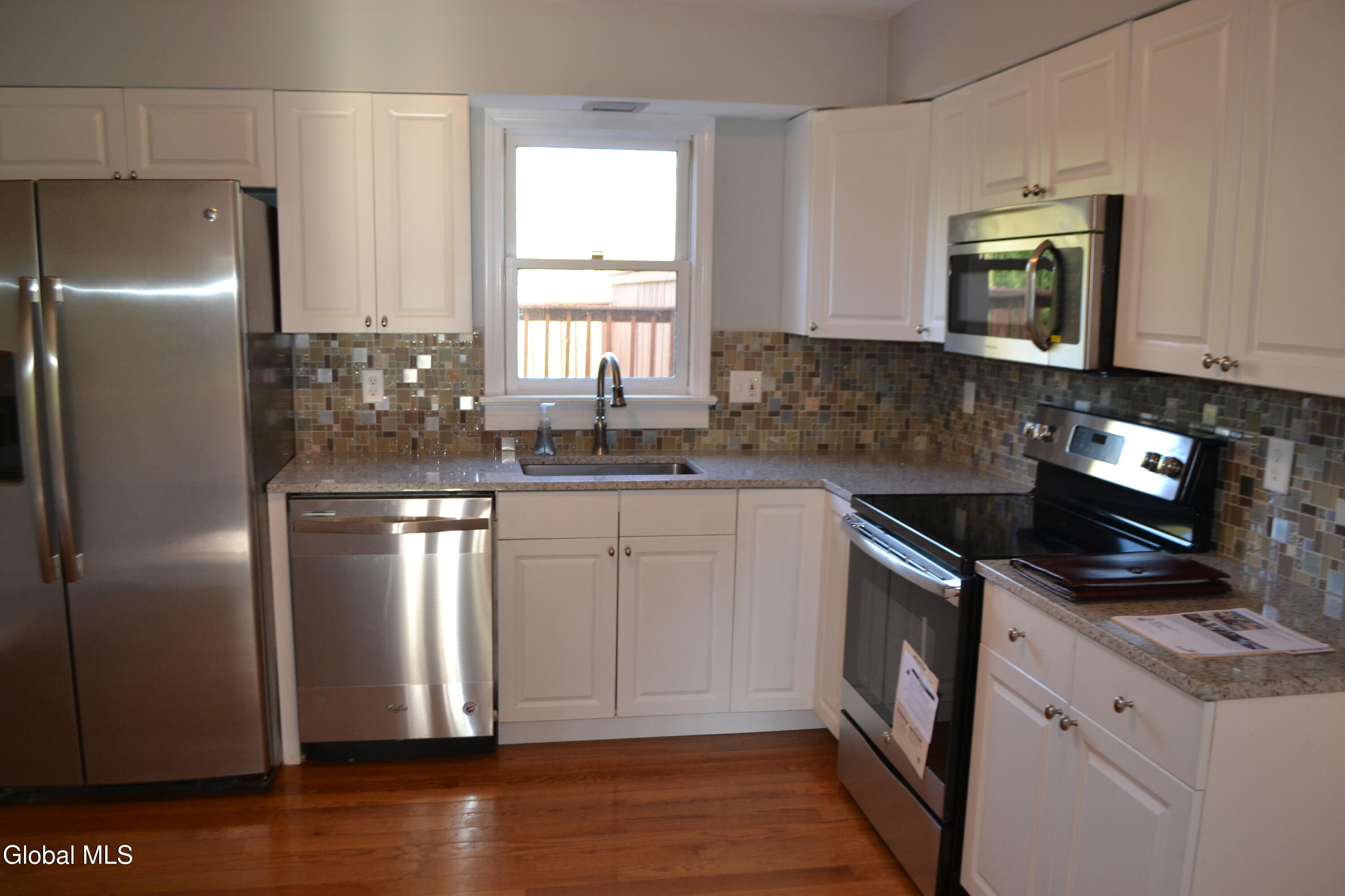 60 Colonial Road Stillwater NY 12170