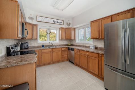 133 Cary Road Mechanicville NY 12118