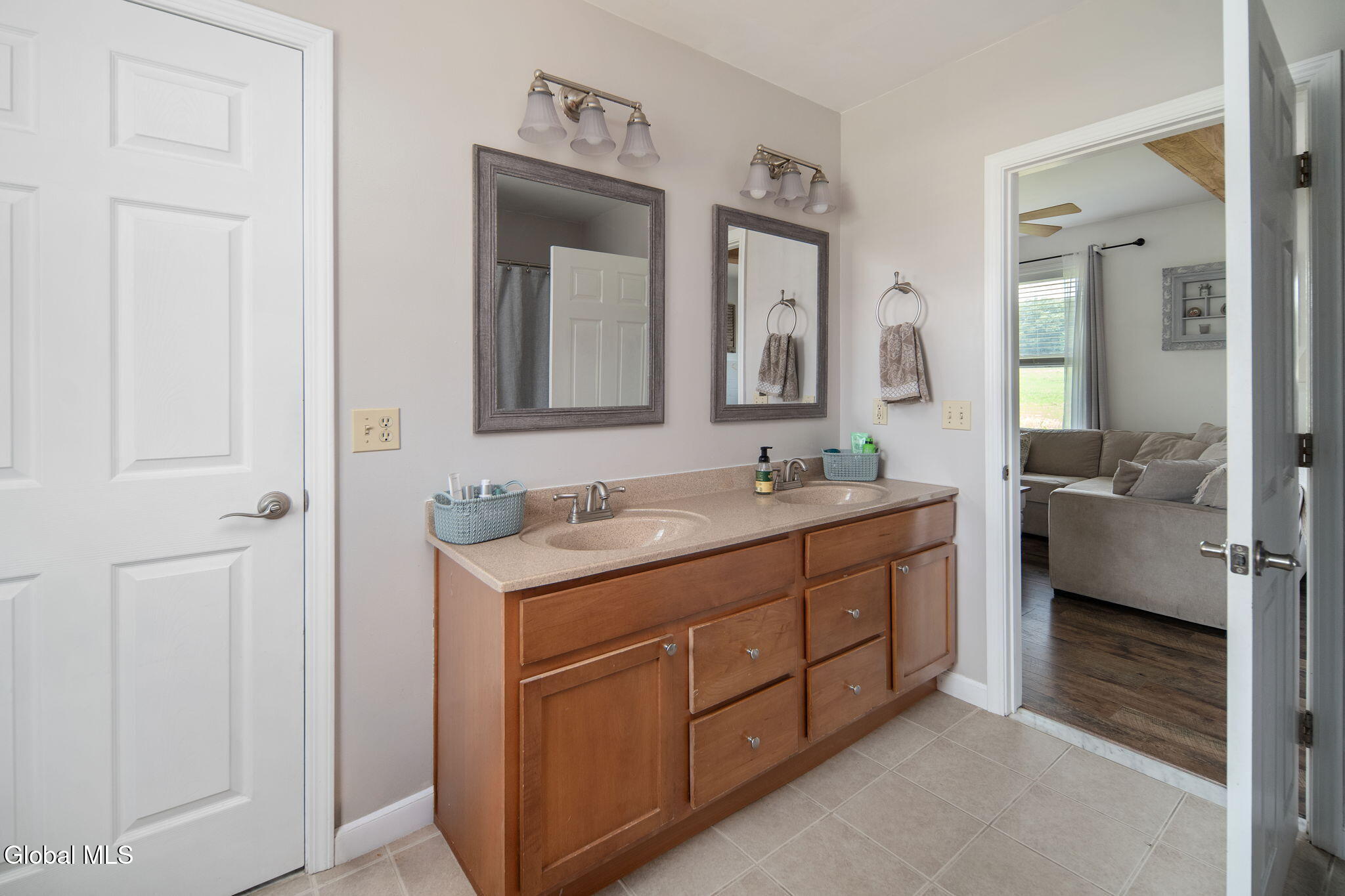 133 Cary Road Mechanicville NY 12118