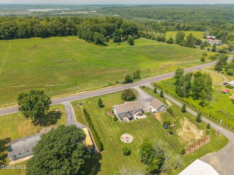 133 Cary Road Mechanicville NY 12118