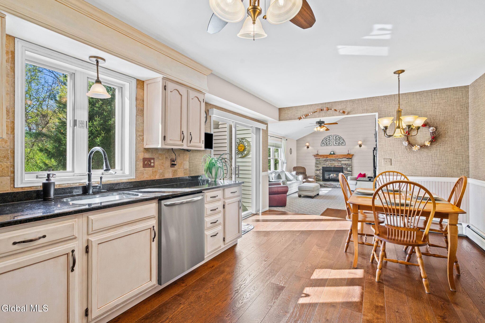 4 Ridge Lane Ballston Lake NY 12019