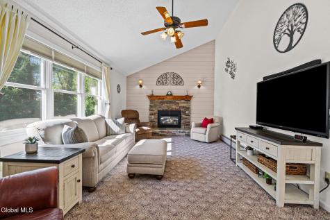 4 Ridge Lane Ballston Lake NY 12019