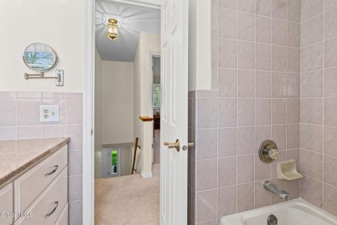 4 Ridge Lane Ballston Lake NY 12019