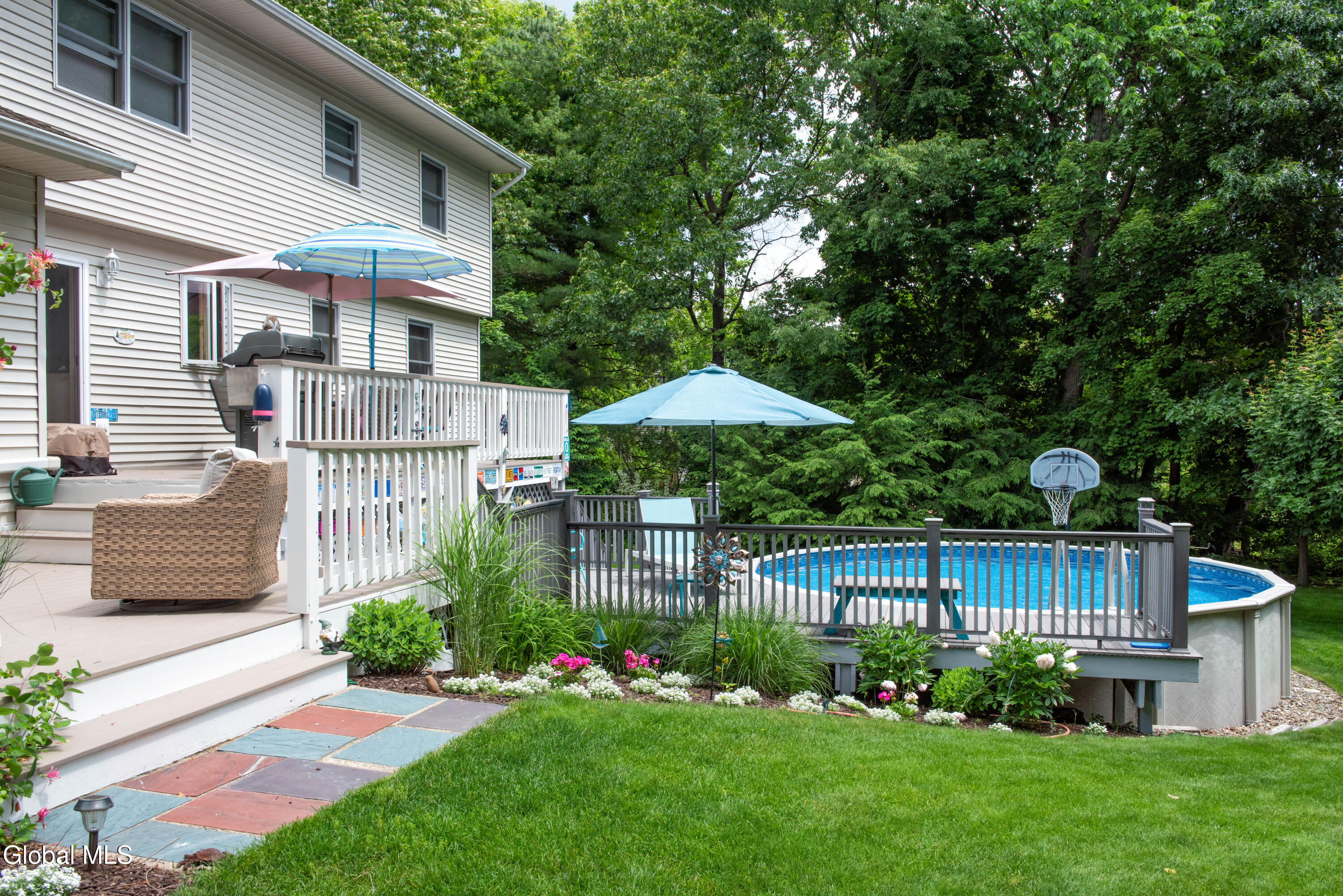 4 Ridge Lane Ballston Lake NY 12019