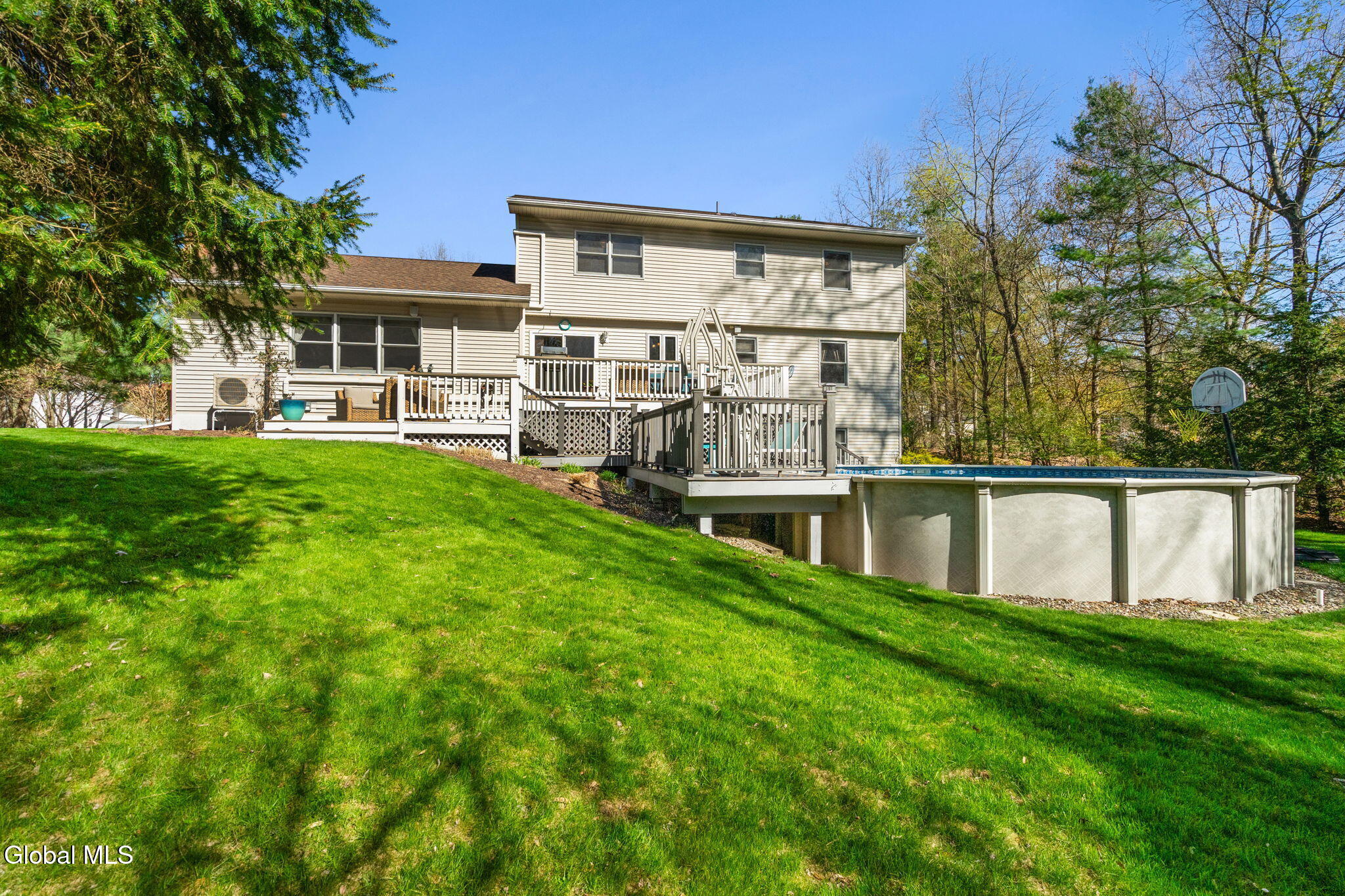 4 Ridge Lane Ballston Lake NY 12019