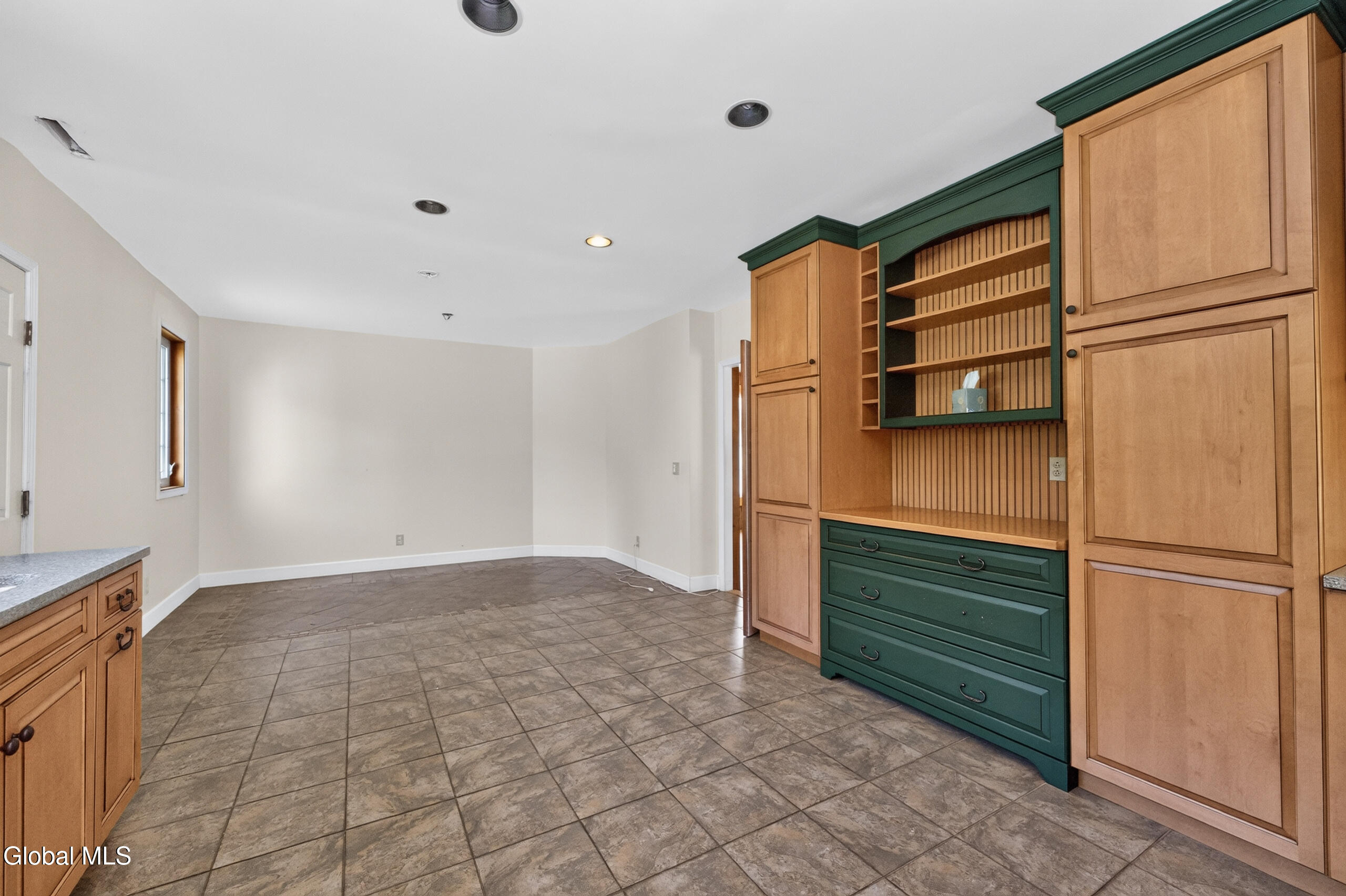 14 Middle Hill Road Troy NY 12180