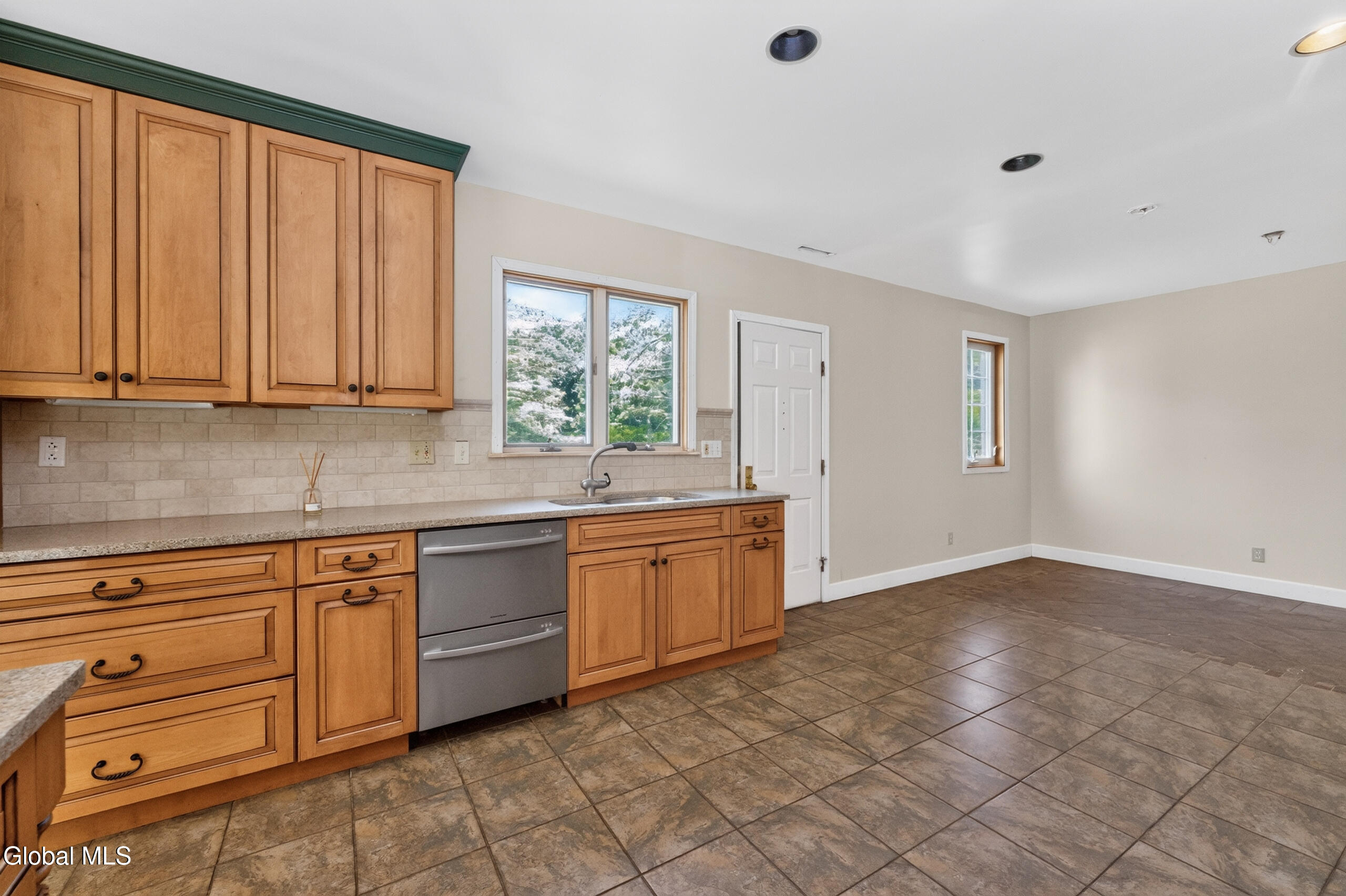 14 Middle Hill Road Troy NY 12180