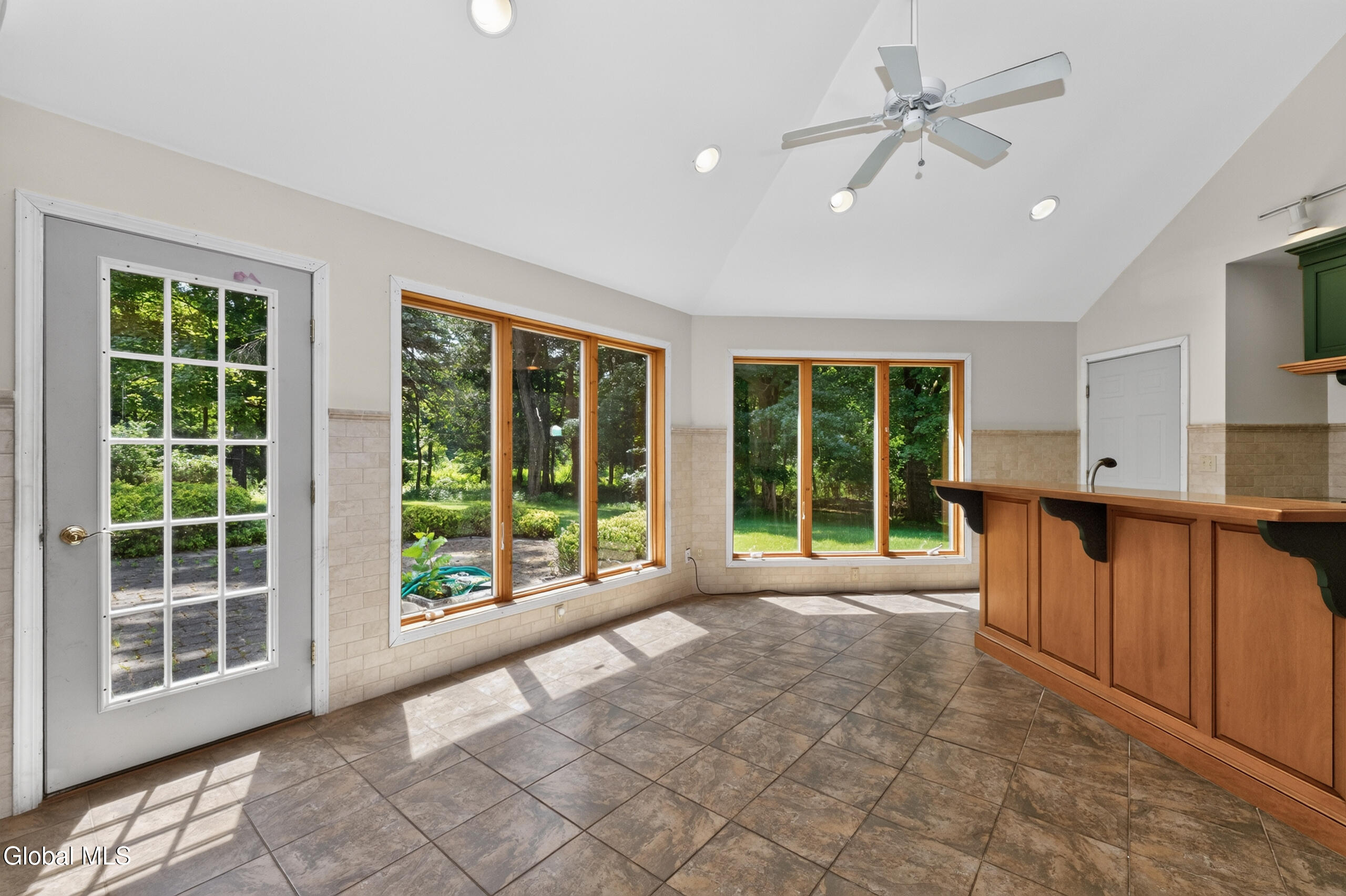 14 Middle Hill Road Troy NY 12180