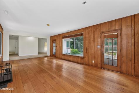 14 Middle Hill Road Troy NY 12180