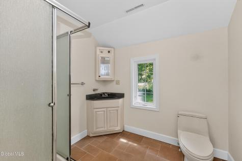14 Middle Hill Road Troy NY 12180