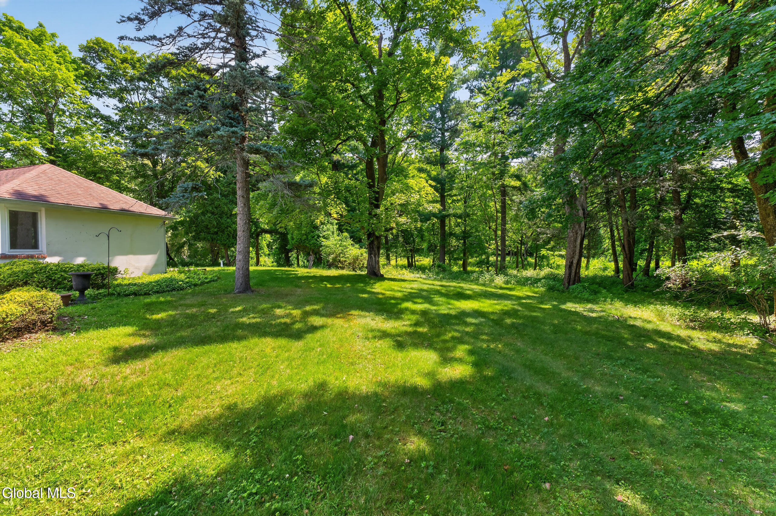 14 Middle Hill Road Troy NY 12180