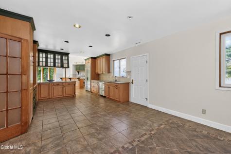 14 Middle Hill Road Troy NY 12180