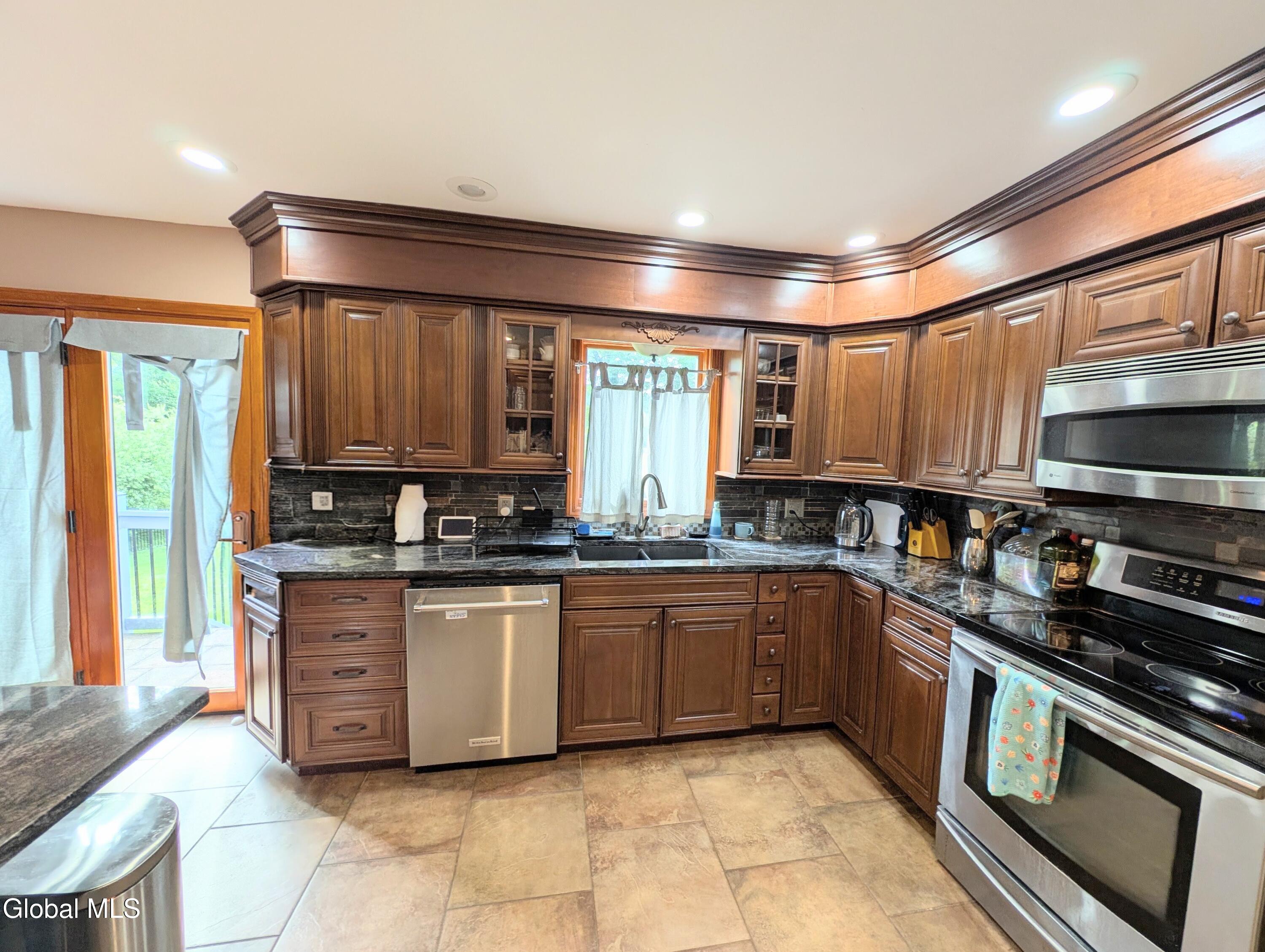 841 Harris Drive Niskayuna NY 12309