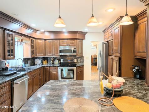 841 Harris Drive Niskayuna NY 12309