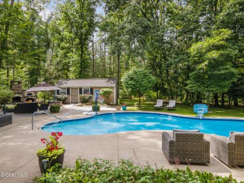 6 Seymour Drive Saratoga Springs NY 12866