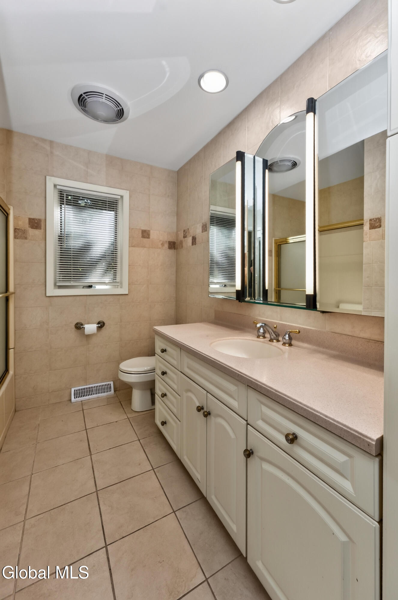 15 White Birch Court Rotterdam NY 12306