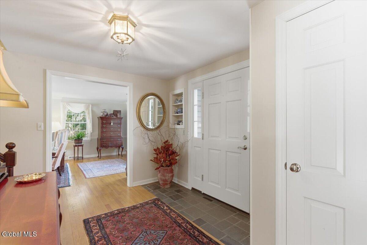 27 Wexford Road Delmar NY 12054