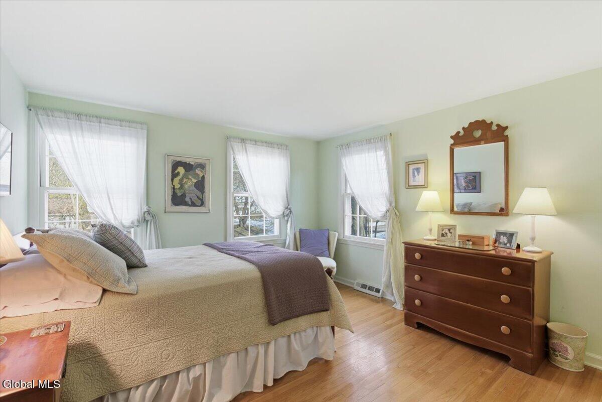 27 Wexford Road Delmar NY 12054