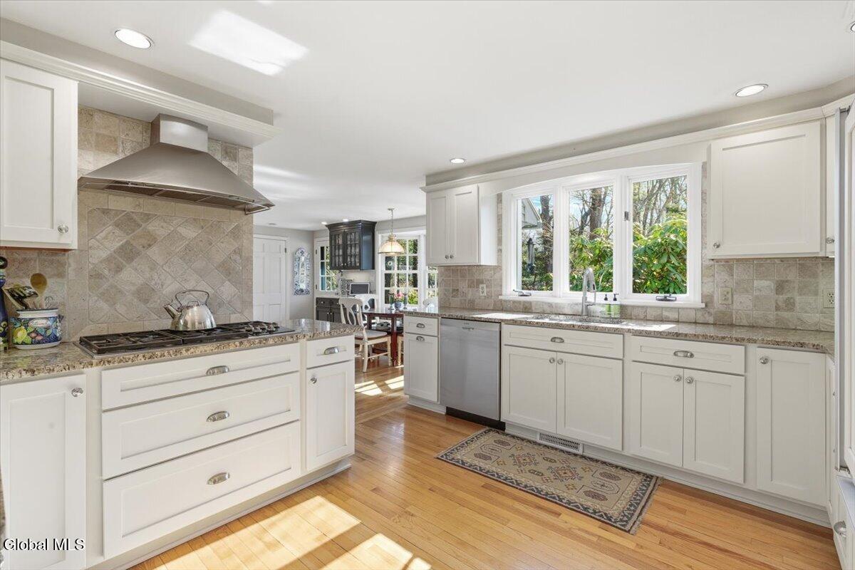27 Wexford Road Delmar NY 12054