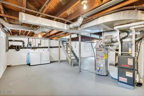 537 Sand Creek Road Colonie NY 12205