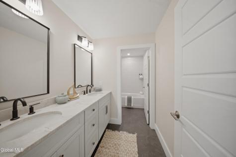 17 Schermerhorn Road Cohoes NY 12047