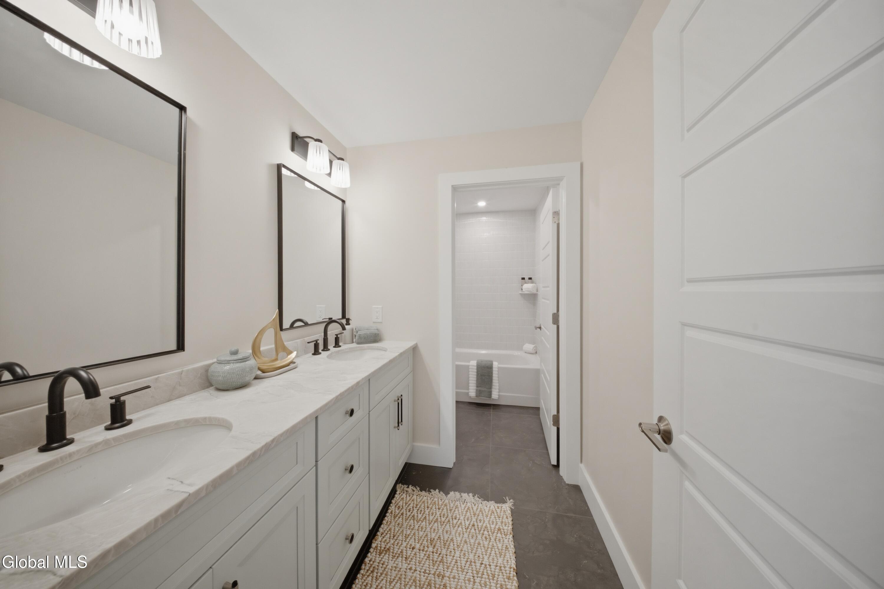 17 Schermerhorn Road Cohoes NY 12047