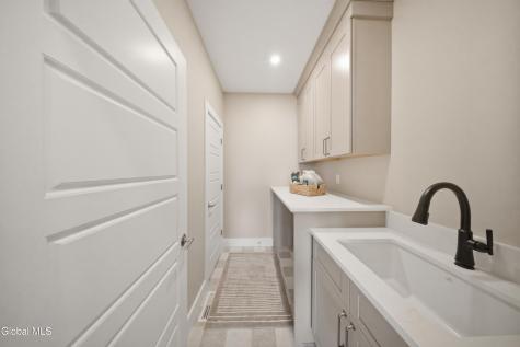 17 Schermerhorn Road Cohoes NY 12047