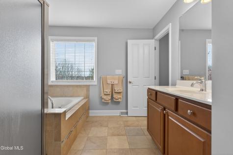 39 Outlook Drive S Mechanicville NY 12118