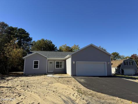 15 Leo Street Queensbury NY 12804