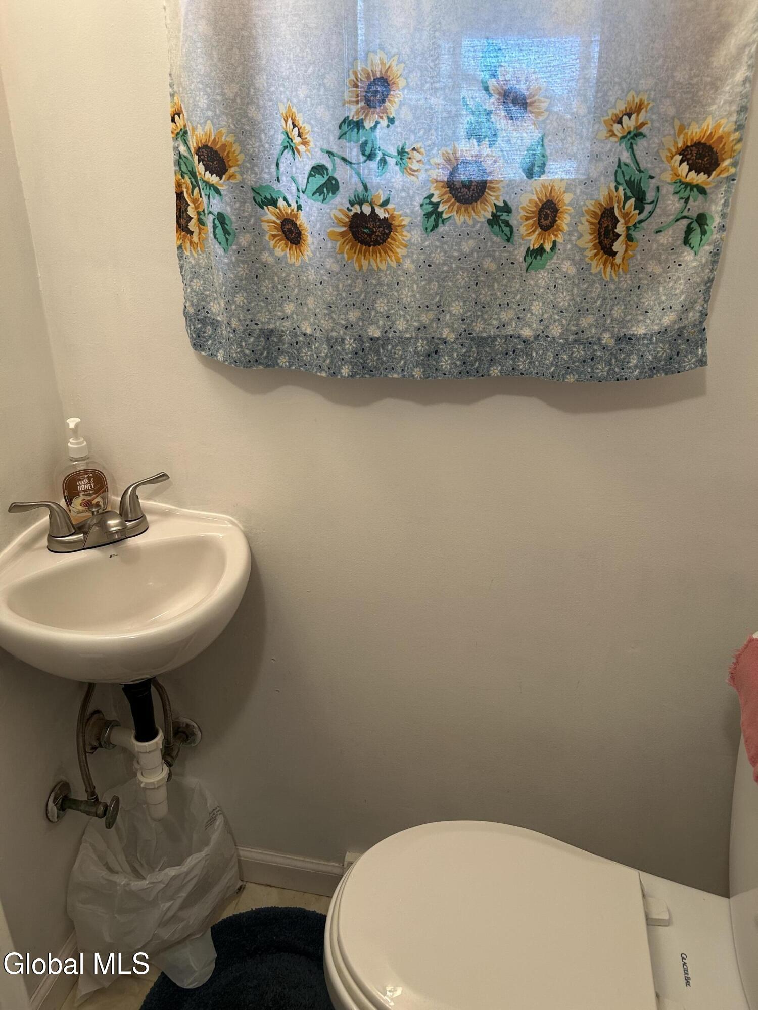 2312 Dean Street Niskayuna NY 12309