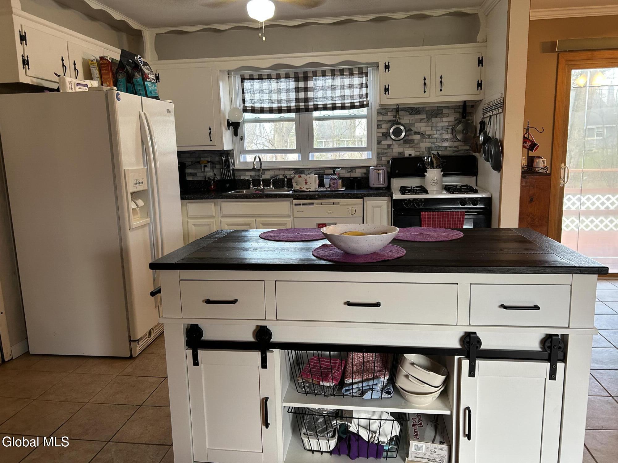 2312 Dean Street Niskayuna NY 12309