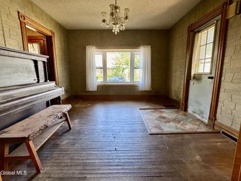 16 Grove Avenue Glens Falls NY 12801