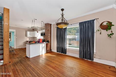 209 Swan Street Scotia NY 12302