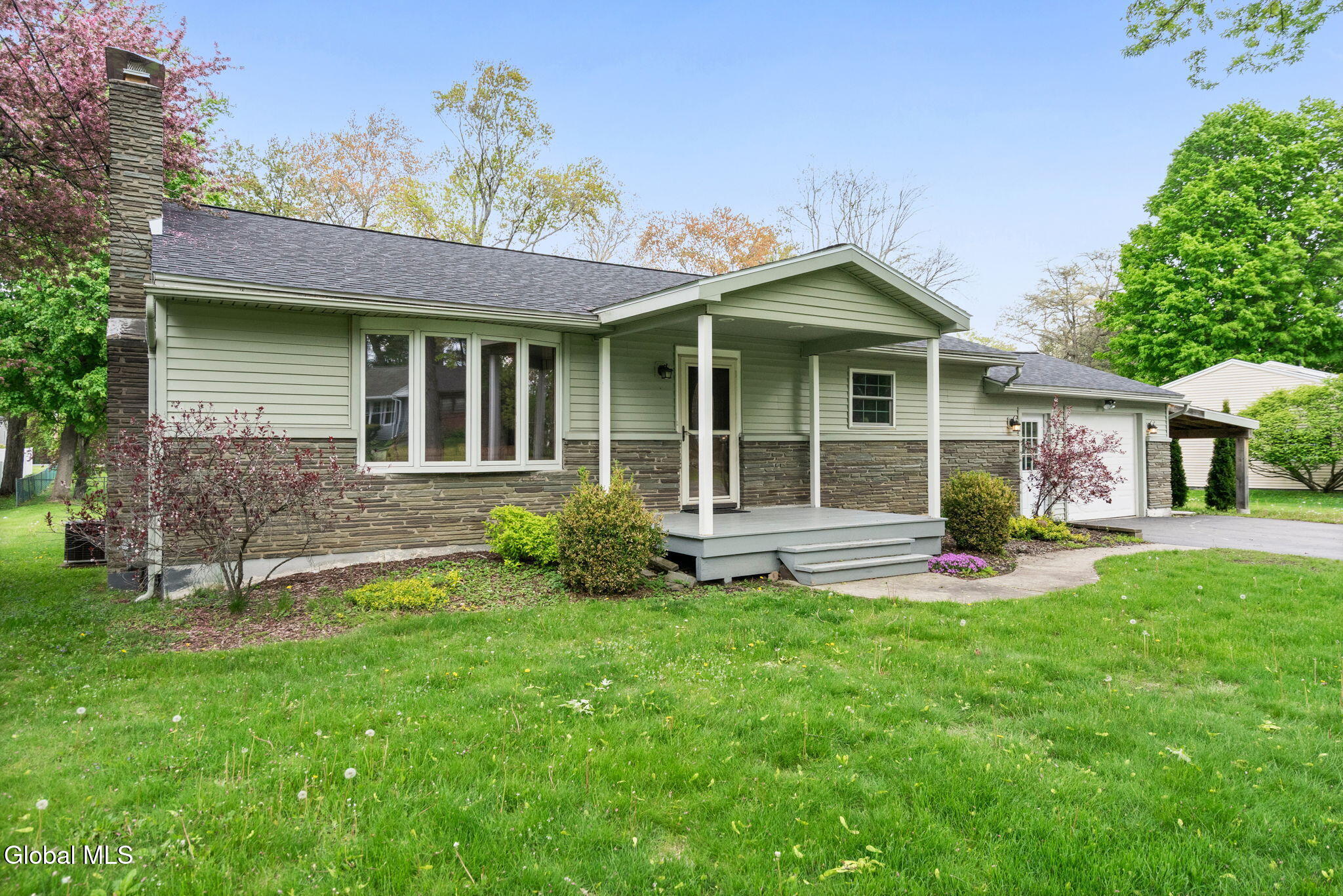 16 Ridgewood Lane Glenville NY 12302