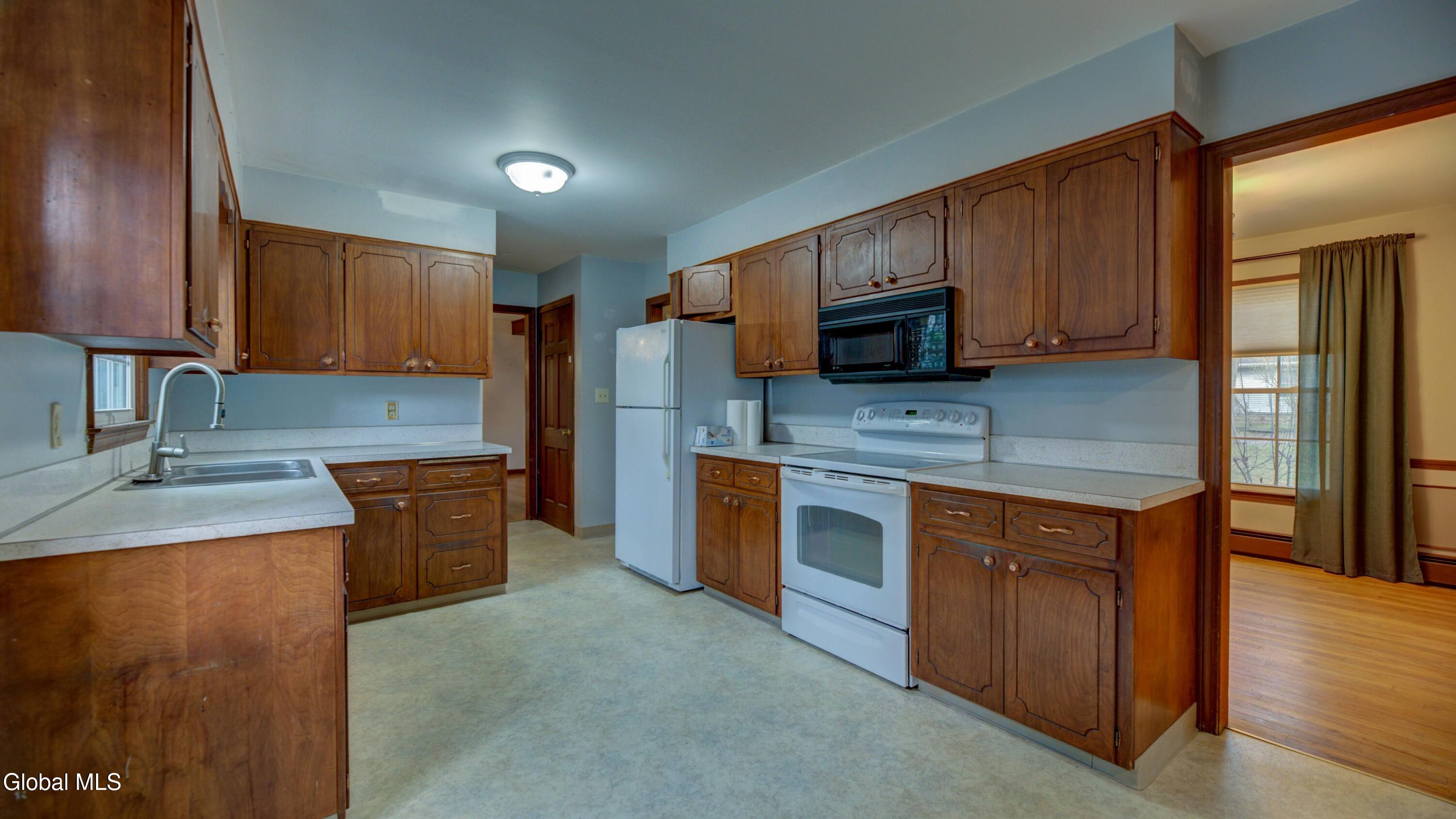38 Hamilton Street Guilderland NY 12084
